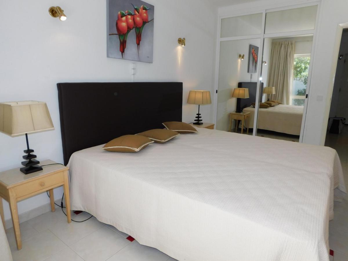 Perola Meia Apartment